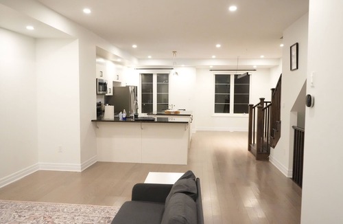 Oakville House | Spacious Oakville Getaway | Perfect for Families