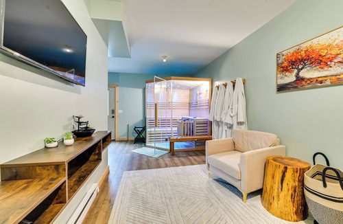 Town of Webb House | Spacious Old Forge Condo w/Patio & Fire Pit!