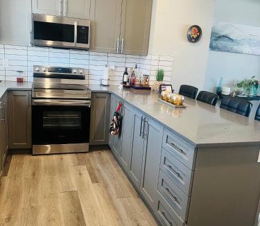 Southeast Edmonton House | Spacious Private Room with TV, WiFi and Fridge
