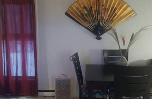 Parc Extension Apartment | Spacious renovated 2 1/2 sleeps 3