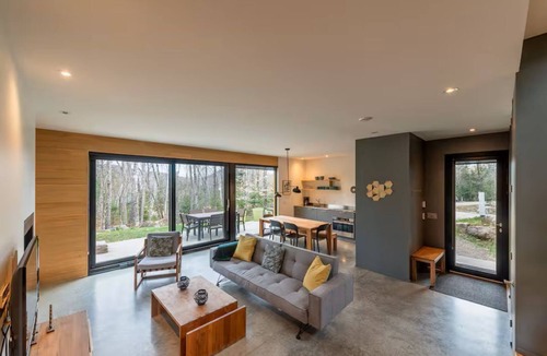 Lac Superieur Village Ski Chalet | Spacious SpaHaus with 3 bedrooms with hot tub Resort access, pool, tennis, lake