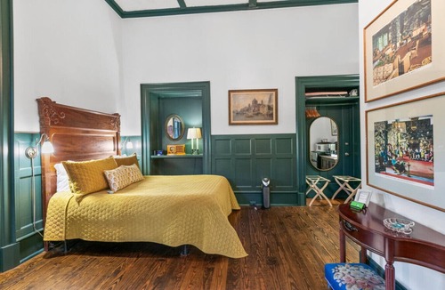 Skyland House | Spacious Studio on Historic Inn Property