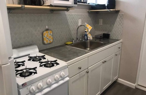 Alamedan Valley Apartment | Spacious StudioNear Balloon Fiesta Park