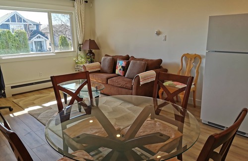 Sunset House | Spacious Vancouver Home to Spend Your Wonderful Moments