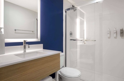 Brockville Hotel | Spark by Hilton Brockville