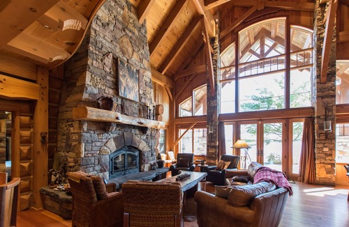 McDougall Cottage | Spectacular Log and Timber Frame Retreat