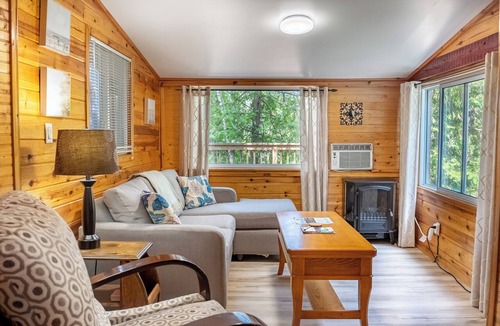 Arden Cottage | Springwood Cottage Resort - Cottage 5