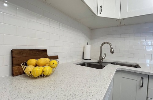 Southwest Calgary Apartment | Stampede |BMO | Stanley Park | Sleeps 6