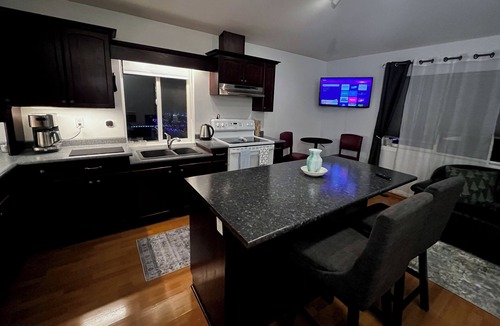 Okanagan-Similkameen House | Stay Central 5 min to both lakes, wineries. Perfect for family or couple.