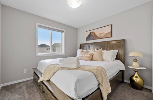Calgary House | Stay Cool! -Modern 3BR Home Near YYC with New Central AC