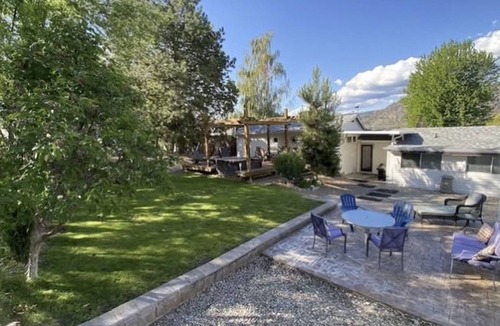 Osoyoos House | Stay in Sunny Osoyoos! Large private yard and hot tub, perfect for boaters!