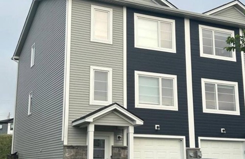Fairview House | Stay With Precious