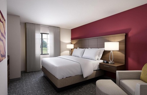 Rio Hotel | Staybridge Suites Charlottesville Airport by IHG