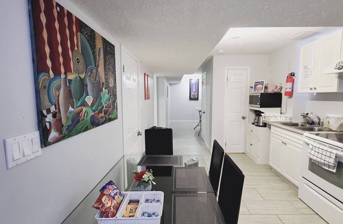 London House | Staycation Studio Apartment