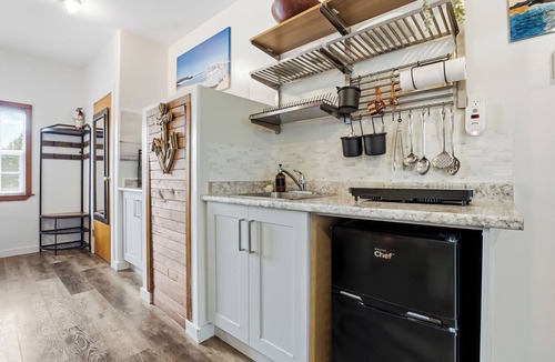 Ucluelet Apartment | Steps to Terrace Beach & Trails Whale’s Tail