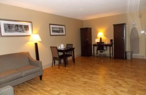 Fort McMurray Hotel | Stonebridge Hotel