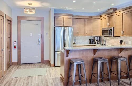 Big White Ski Resort Apartment | Stonegate Resort Unit B103
