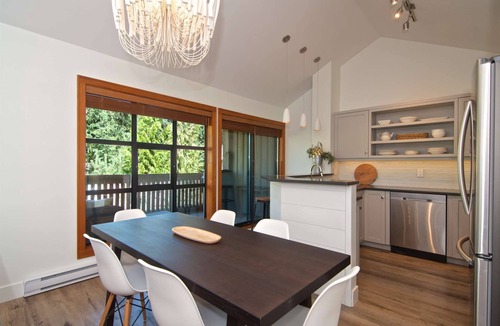 Blackcomb House | Stunning newly remodeled - spacious townhome in Upper Village. Great for Families!r Free ski shuttle