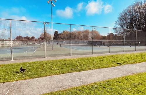 Richmond Apartment | Stylish 1BR 1 bathroom Near Airport YVR& Waterfront | Sauna + Gym