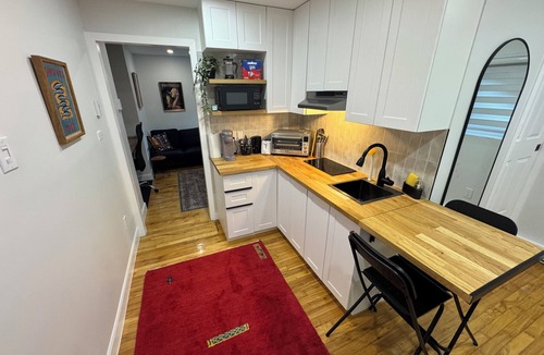 Longueuil Apartment | Stylish 1BR Free Parking 15 min Montreal