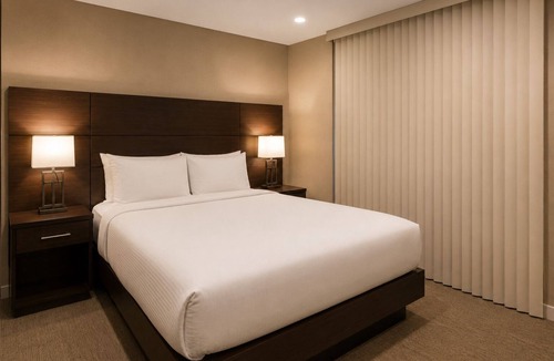 Central Waterfront Hotel | Stylish 1BR Toronto Suite Near Dining, Shows & Transit