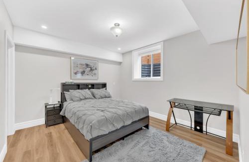 Windsor Apartment | Stylish 2-Bedroom Apartment In Downtown Windsor