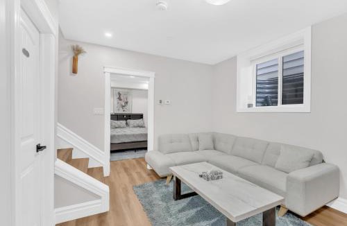 Windsor Apartment | Stylish 2-Bedroom Apartment In Downtown Windsor