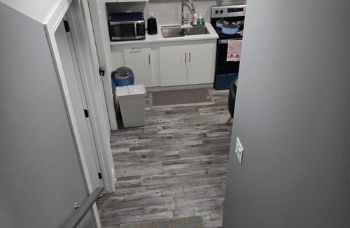 West Edmonton House | Stylish 2BD Basement Suite Close to WEM