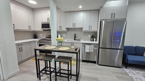 Calgary House | Stylish 2BR Near Costco, Walmart & East Hills