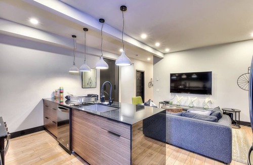 De Lorimier Apartment | Stylish 5BR in Plateau Sleeps 10