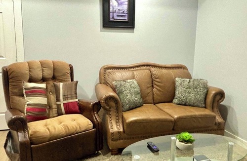 Lynnwood Ridge Apartment | Stylish and Cozy Guest Suite