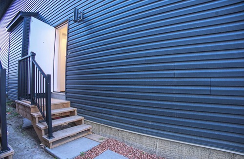 Southeast Calgary Apartment | Stylish Basement Suite w/Private Entry & Workspace
