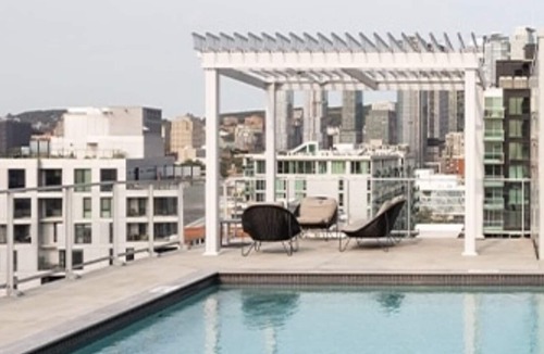 Griffintown Apartment | Stylish Downtown Condo