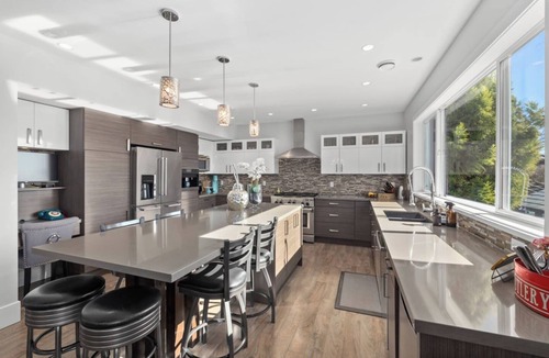 District of North Vancouver House | Stylish Family Home in Highlands