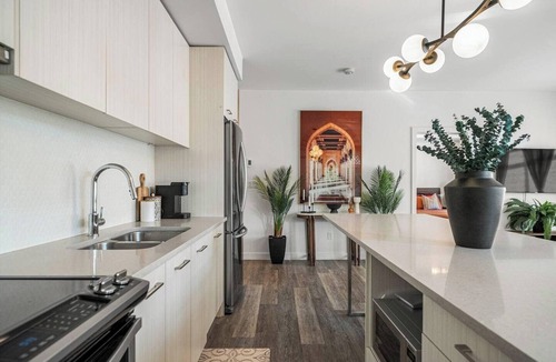 Whyte ave Condo | Stylish ground-floor suite steps from Whyte Ave, cafes, and river trails