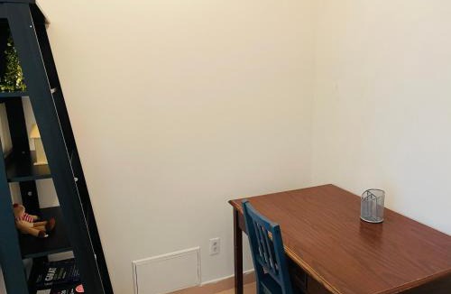 Downtown Montreal Apartment | Stylish Montreal Apartment: Comfortable Stay in the Golden Square Mile