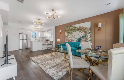 Niagara Falls Apartment | Stylish Penthouse with Rooftop & Parking Included!