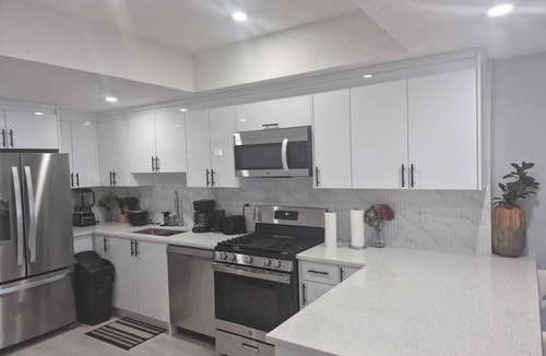 Airdrie House | Stylish Secondary Suite with Private Entry