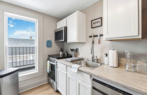 Windsor Apartment | Stylish Windsor Suite Near Wineries & Fundy Coast