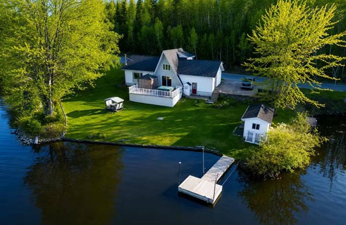 L'lle-du-College House | Summer Fishing & Swimming - Winter Snowmobile All Day & Warm Wood Stove at night
