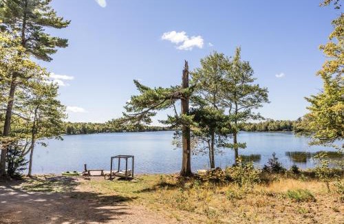 Kings County House | Sunken Escapes Cabin 7