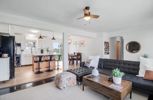 Pointe aux Roches House | Sunny Shores Getaway 3BR2bApool