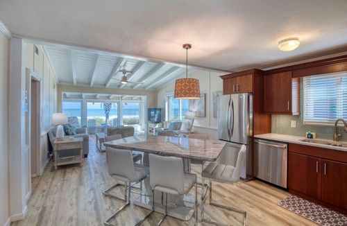 O'byrne Cottage | Sunrise Cottage Direct Oceanfront House