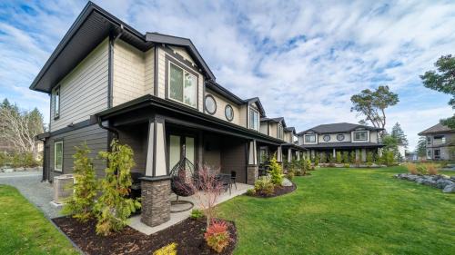 Regional District of Nanaimo Resort | Sunrise Ridge Waterfront Resort