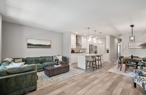 Southeast Calgary House | Sunset on Seton | Office | Fenced Yard | AC | Luxe