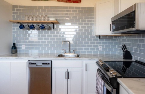 Cheticamp Apartment | Sunsets, barbecue`s and sandy beach - Cabaneaux 4