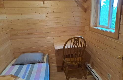 Halfmoon Bay Bed & Breakfast | Sunshine Coast Meditation Center陽光海岸禪修中心