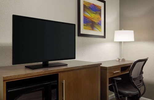 Downtown Hotel | Super 8 by Wyndham Eureka