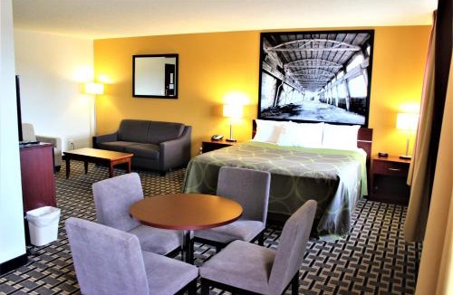 Fox Creek Hotel | Super 8 by Wyndham Fox Creek