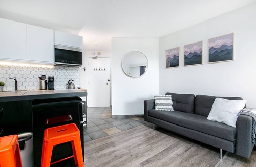 Whistler Creekside Condo | Super Cute Studio Condo walking distance to Creekside Gondola